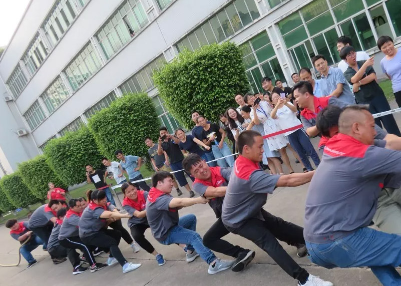 庆国庆 | 记jinnianhui今年会显示“党群杯”拔河比赛